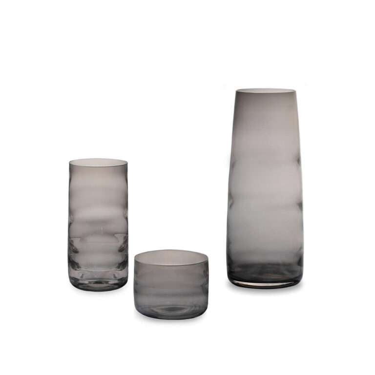 Dunes glassware in strom grey color