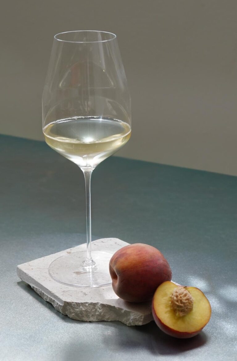Orbit White Wine Glass